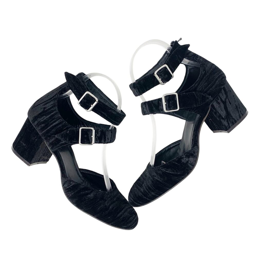 Firenze Studio Black Velvet Round Toe Heels Sz 7